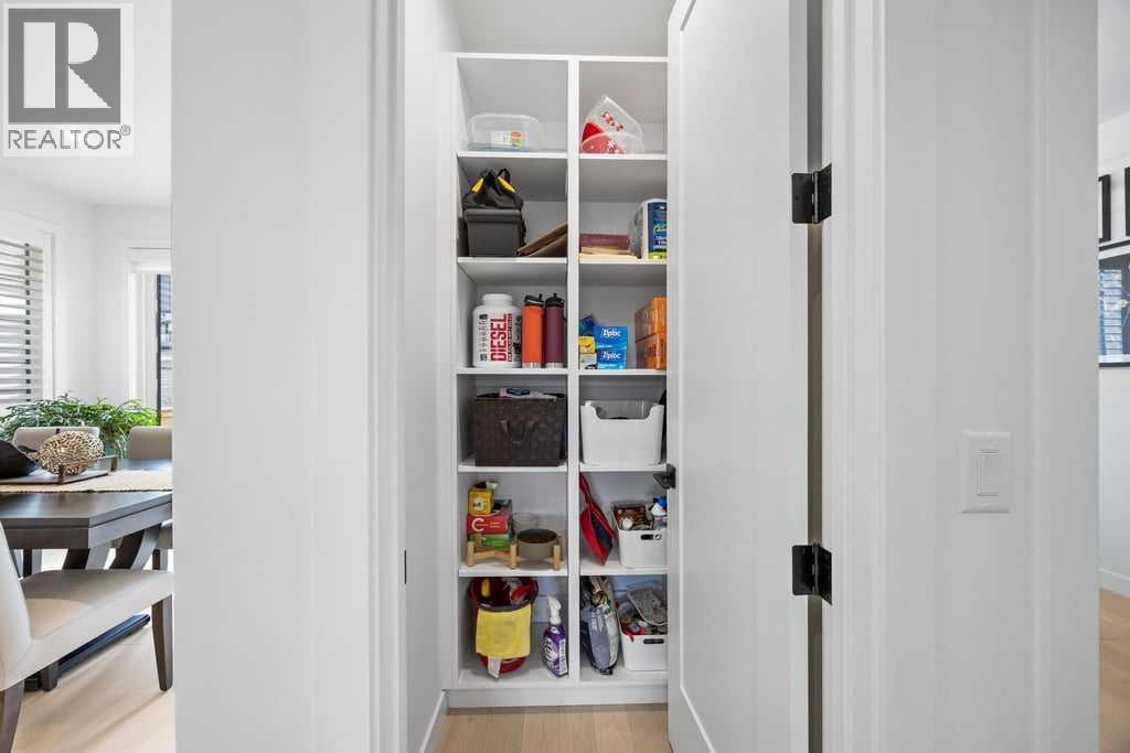 Single Family House for Sale in  Timberline Way SW Springbank Hill Calgary 