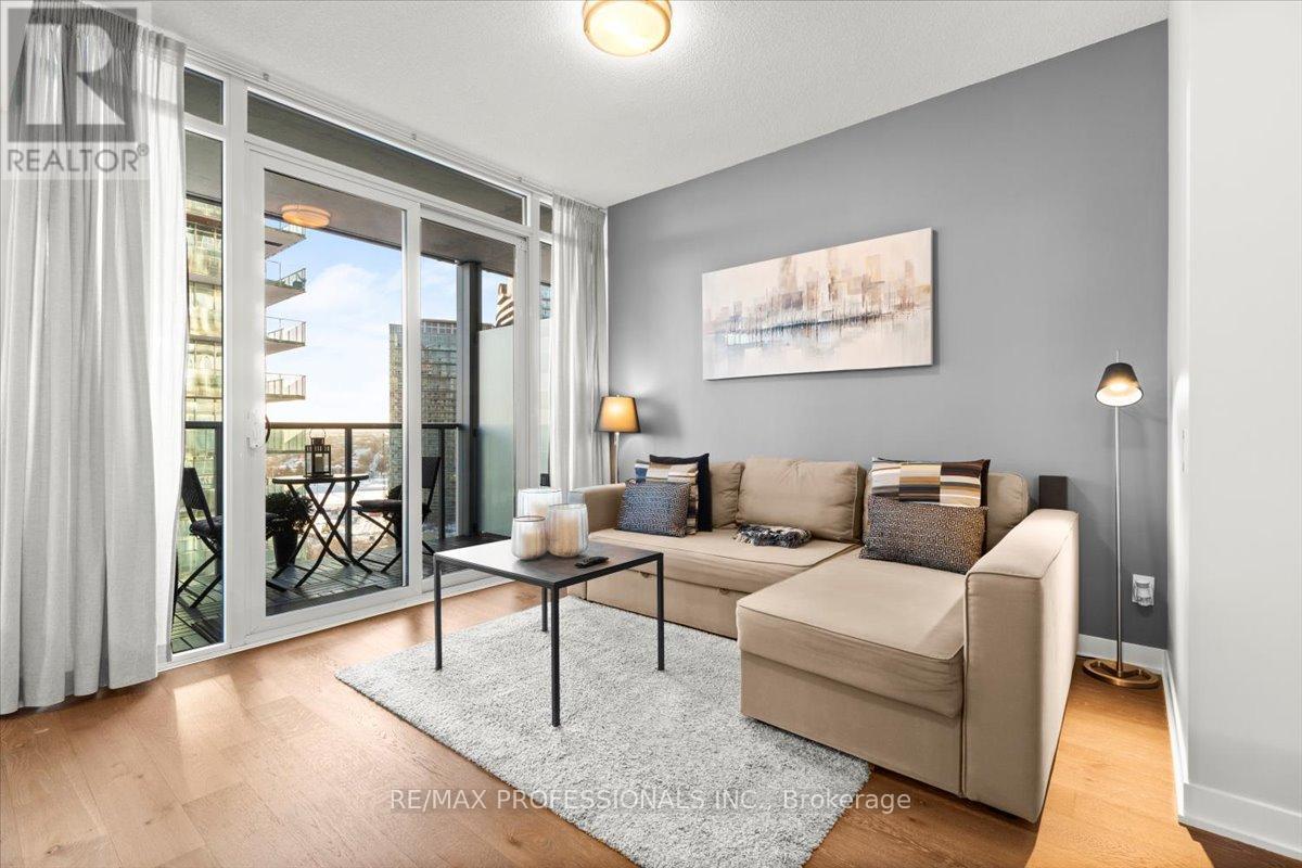 1903 - 90 PARK LAWN ROAD