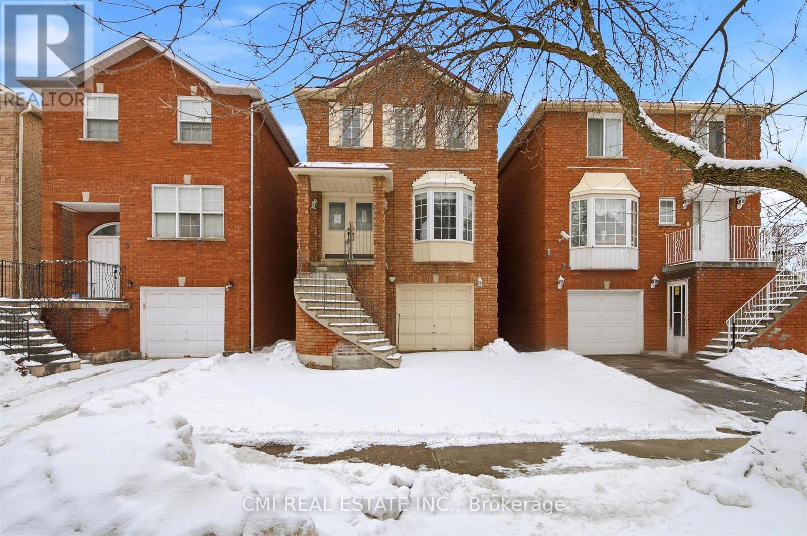 3 FOREST POINT DRIVE - 1