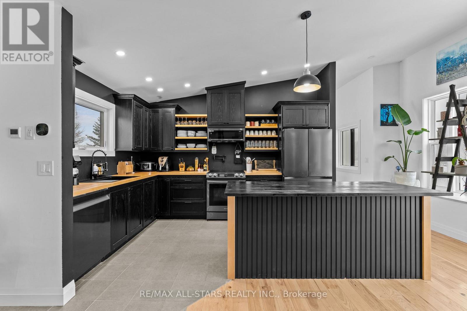 1062 NORTHLINE ROAD - 9