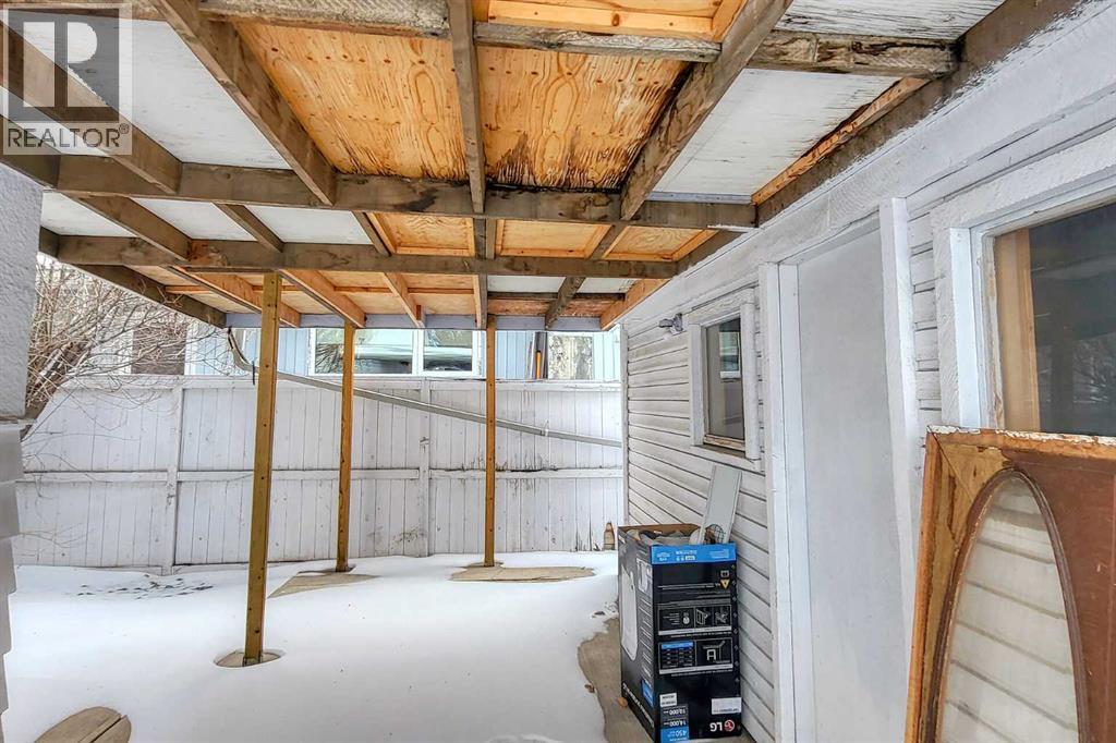 Single Family House 4 Level for Sale in  Wildwood Drive SW Wildwood Calgary 