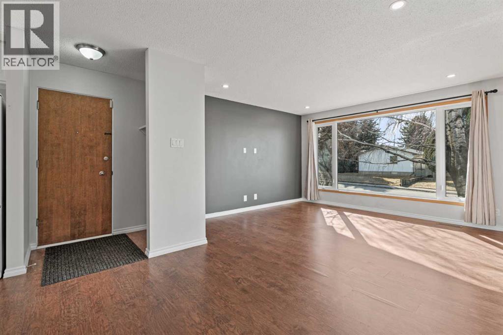 
          8 Van Horne Crescent Northeast
            <br/>
            <span>Calgary</span>
            , 
            <span>AB</span>
             <span>T2E6G9</span>
         - Photo 5