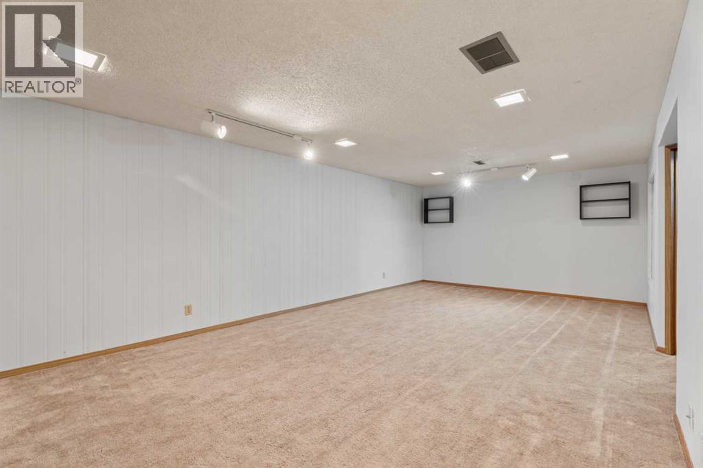 
          8 Van Horne Crescent Northeast
            <br/>
            <span>Calgary</span>
            , 
            <span>AB</span>
             <span>T2E6G9</span>
         - Photo 23