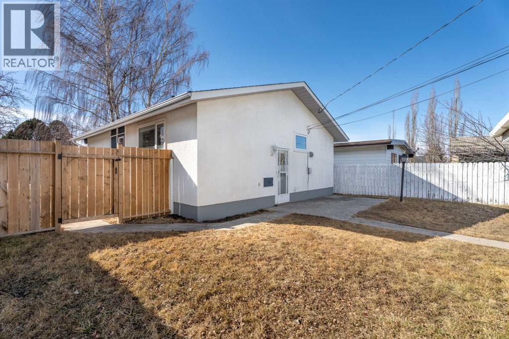 
          8 Van Horne Crescent Northeast
            <br/>
            <span>Calgary</span>
            , 
            <span>AB</span>
             <span>T2E6G9</span>
         - Photo 30