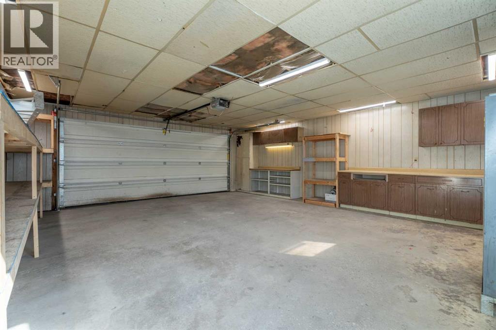 
          8 Van Horne Crescent Northeast
            <br/>
            <span>Calgary</span>
            , 
            <span>AB</span>
             <span>T2E6G9</span>
         - Photo 35