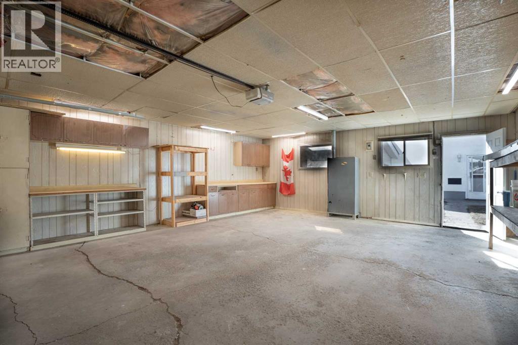 
          8 Van Horne Crescent Northeast
            <br/>
            <span>Calgary</span>
            , 
            <span>AB</span>
             <span>T2E6G9</span>
         - Photo 36