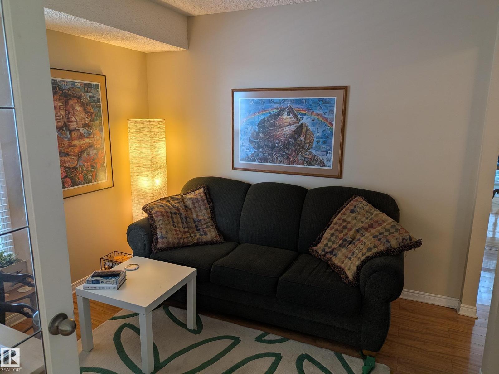 1870 111A ST NW, Edmonton