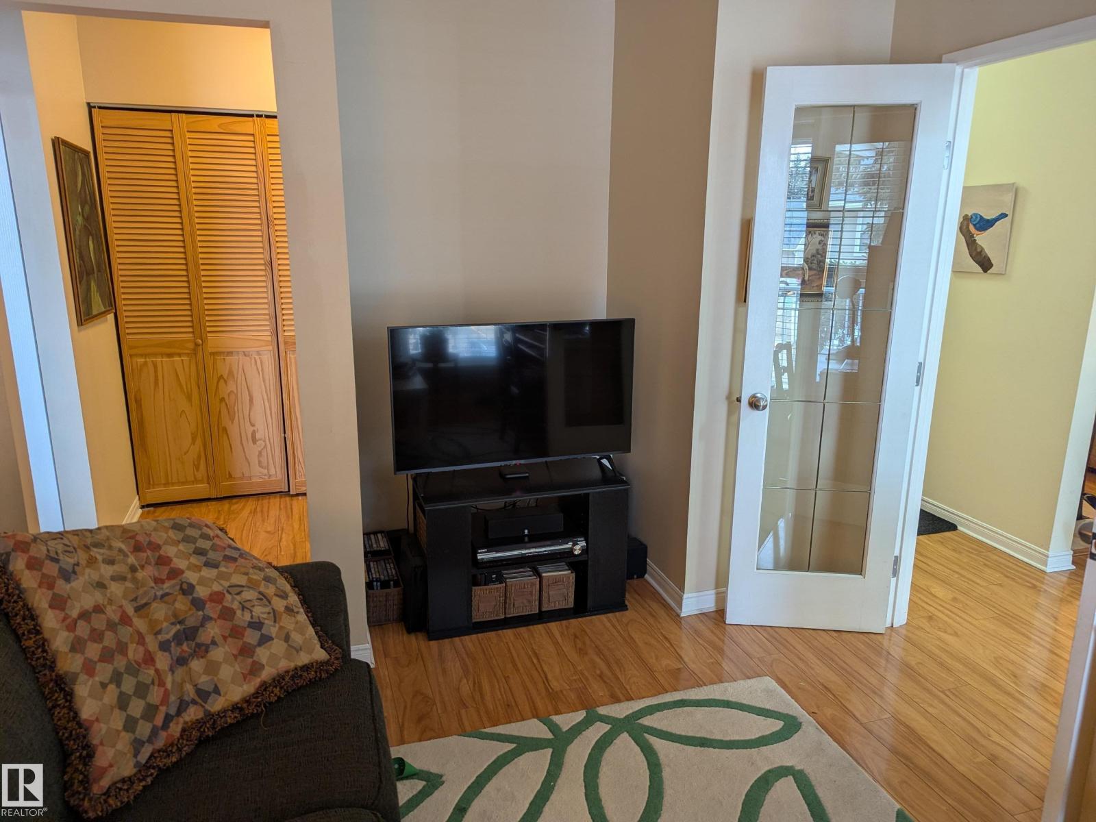 1870 111A ST NW, Edmonton