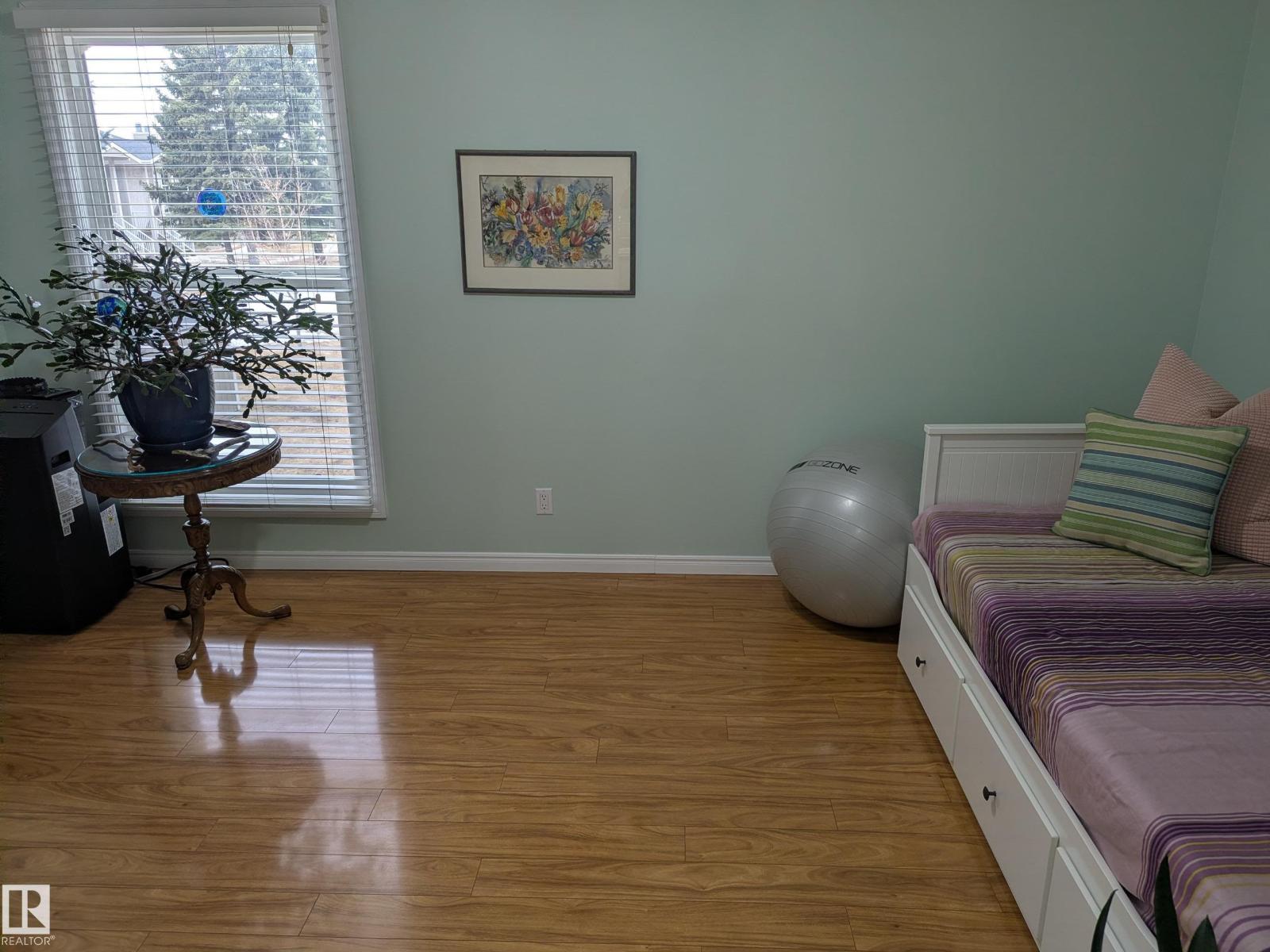 1870 111A ST NW, Edmonton