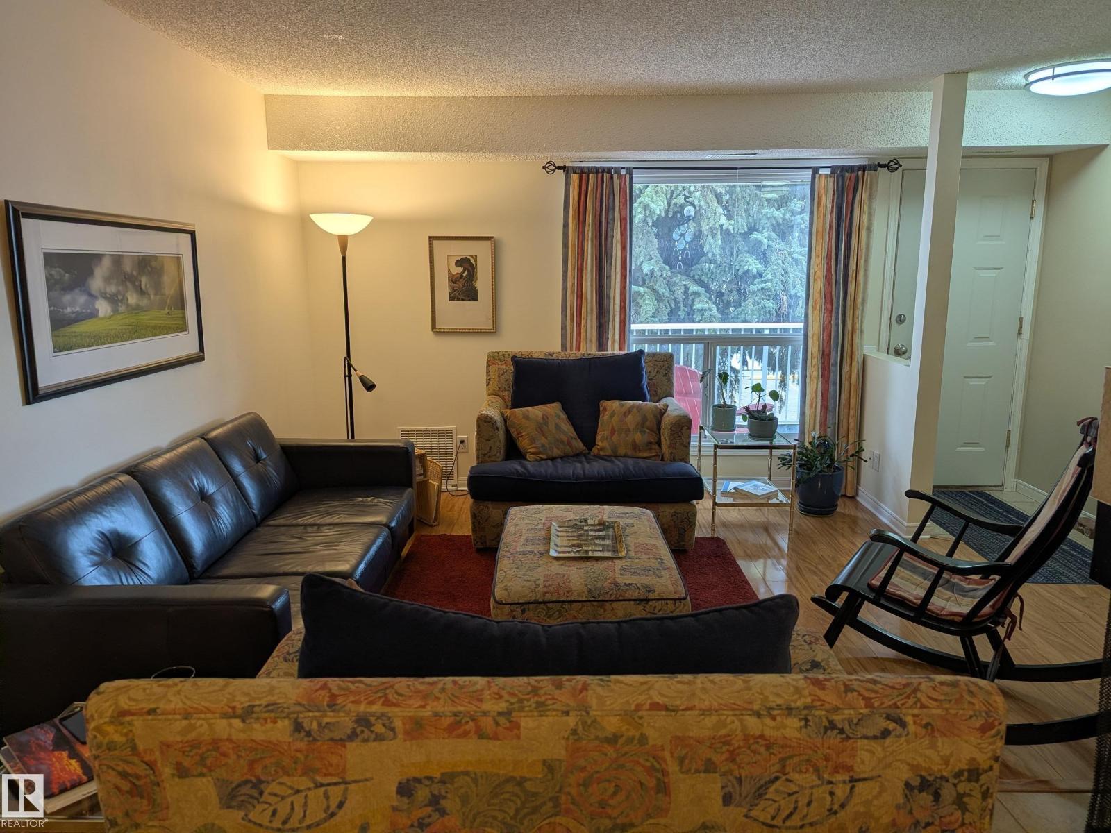 1870 111A ST NW, Edmonton