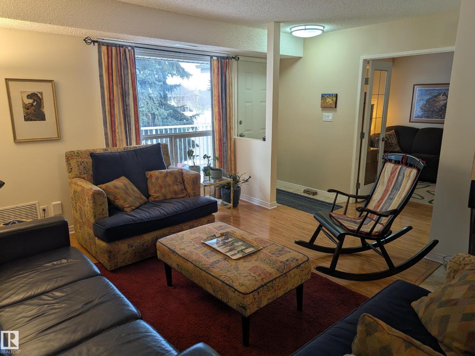 1870 111A ST NW, Edmonton