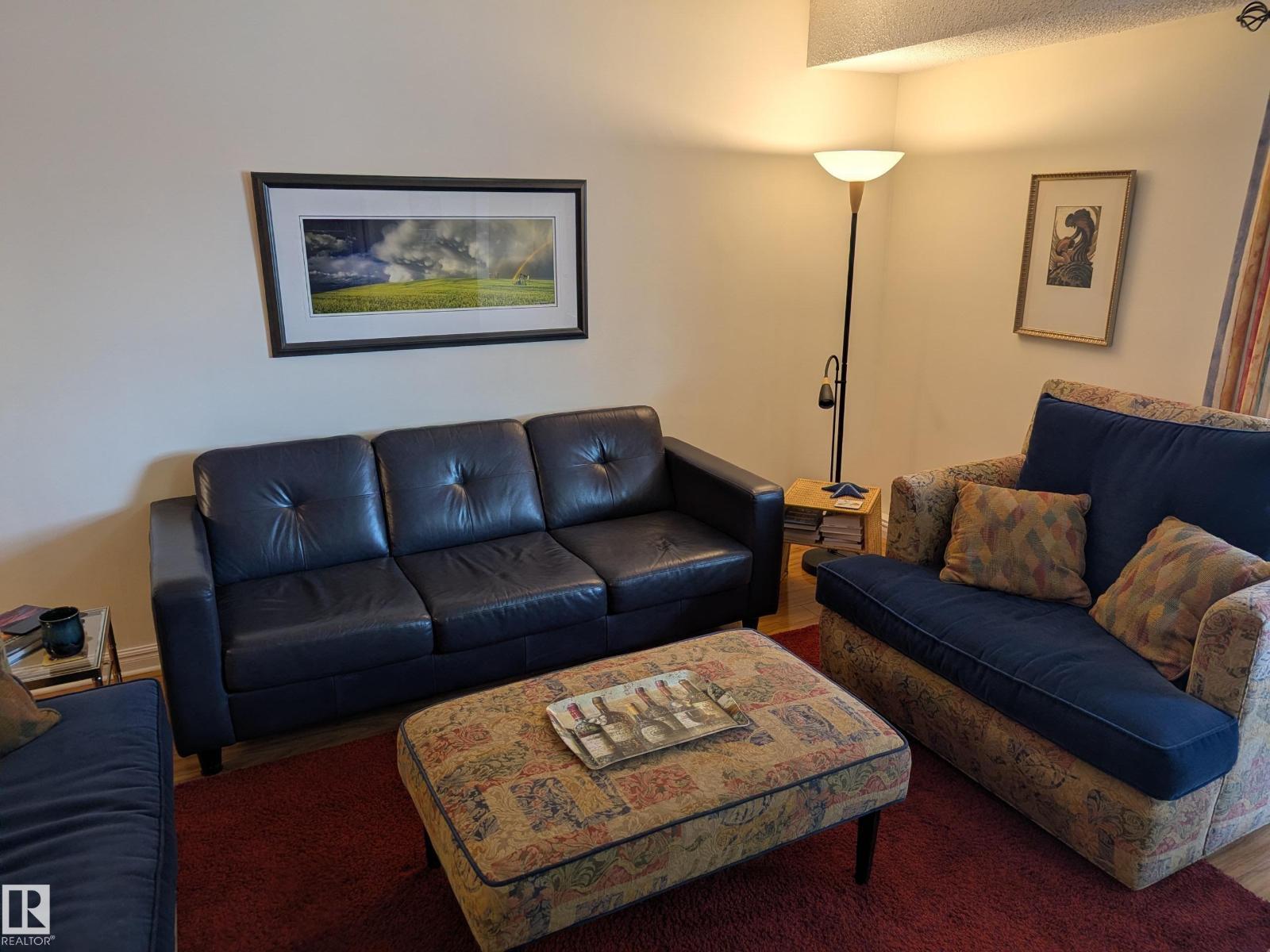 1870 111A ST NW, Edmonton