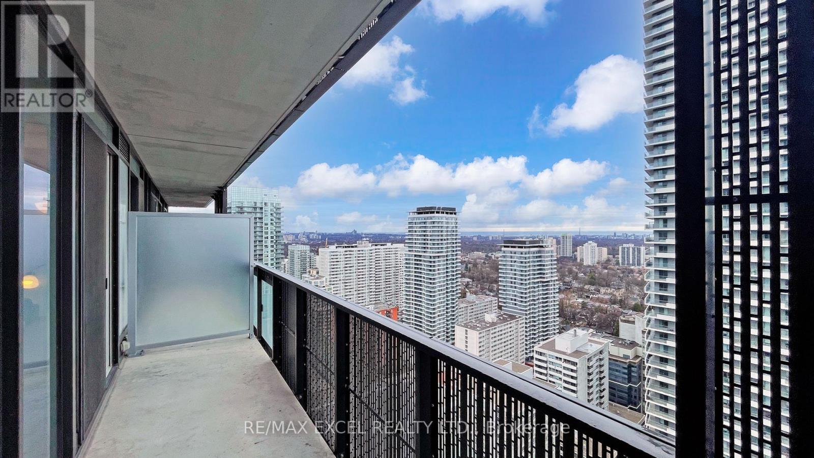 #2701 8 EGLINTON AVENUE E - 22