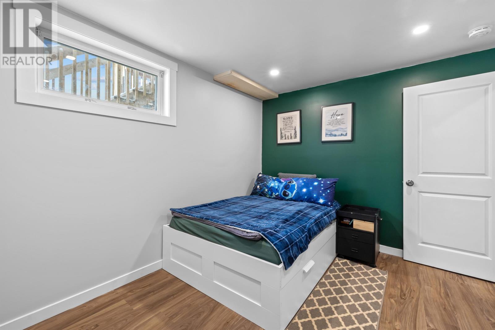 644 CRABBE ROAD - 22