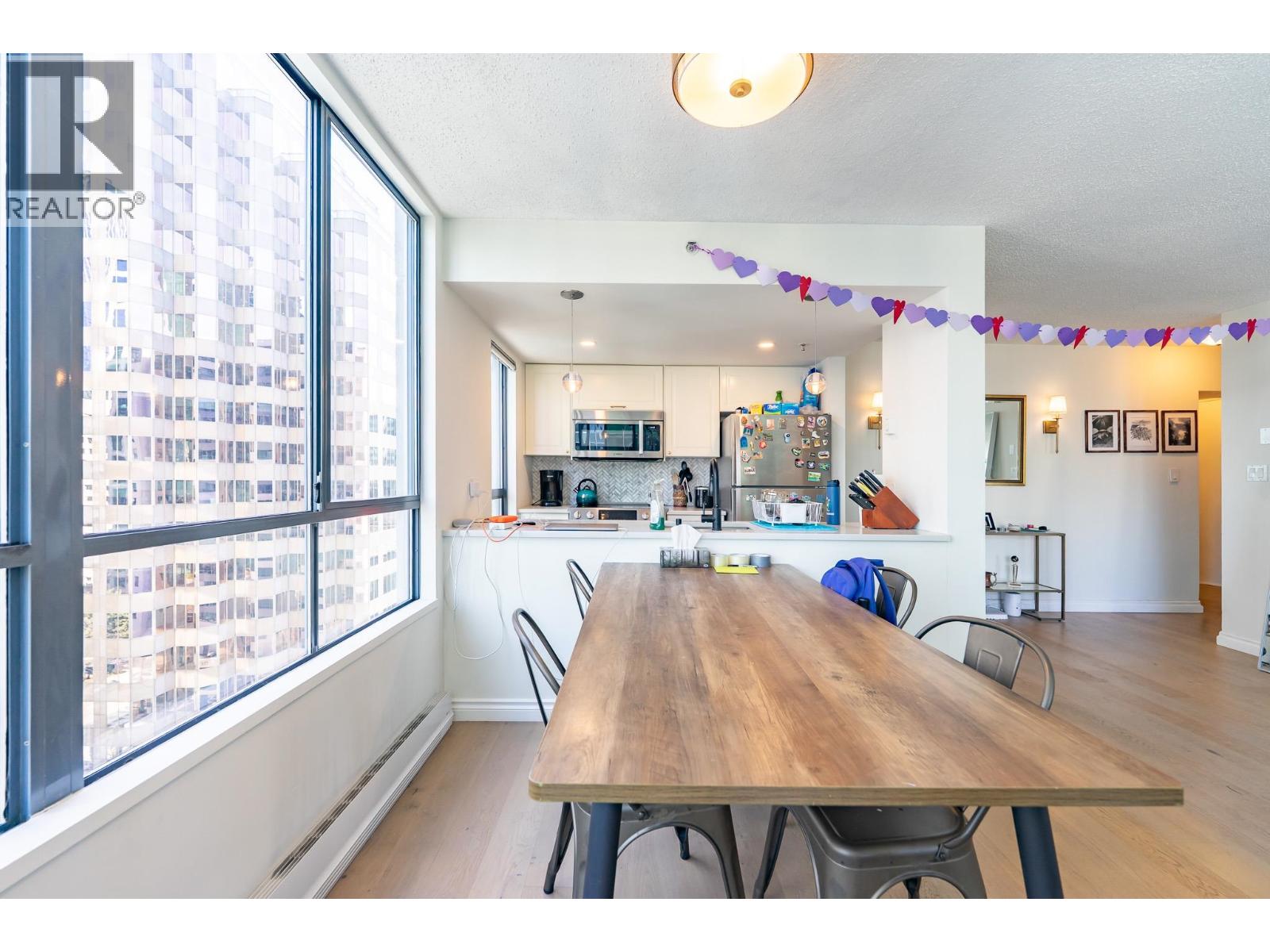 1406 1060 ALBERNI STREET, Vancouver