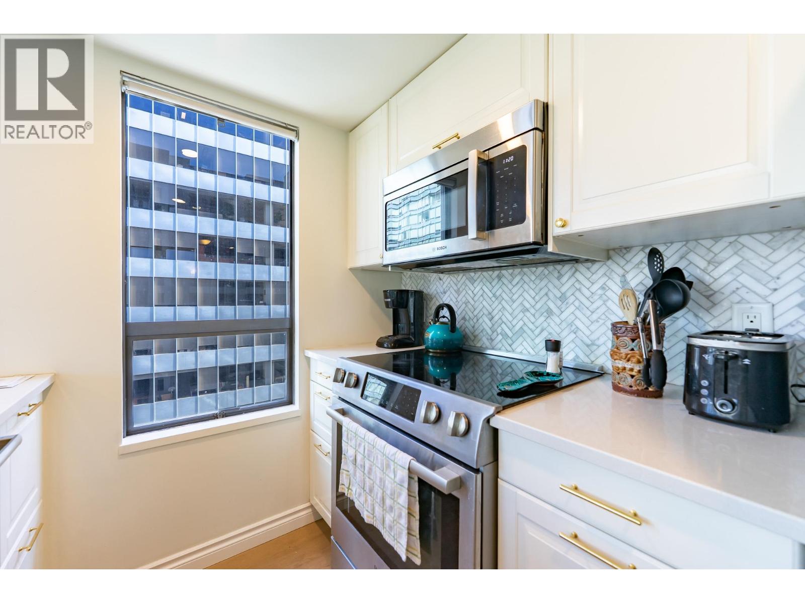 1406 1060 ALBERNI STREET, Vancouver