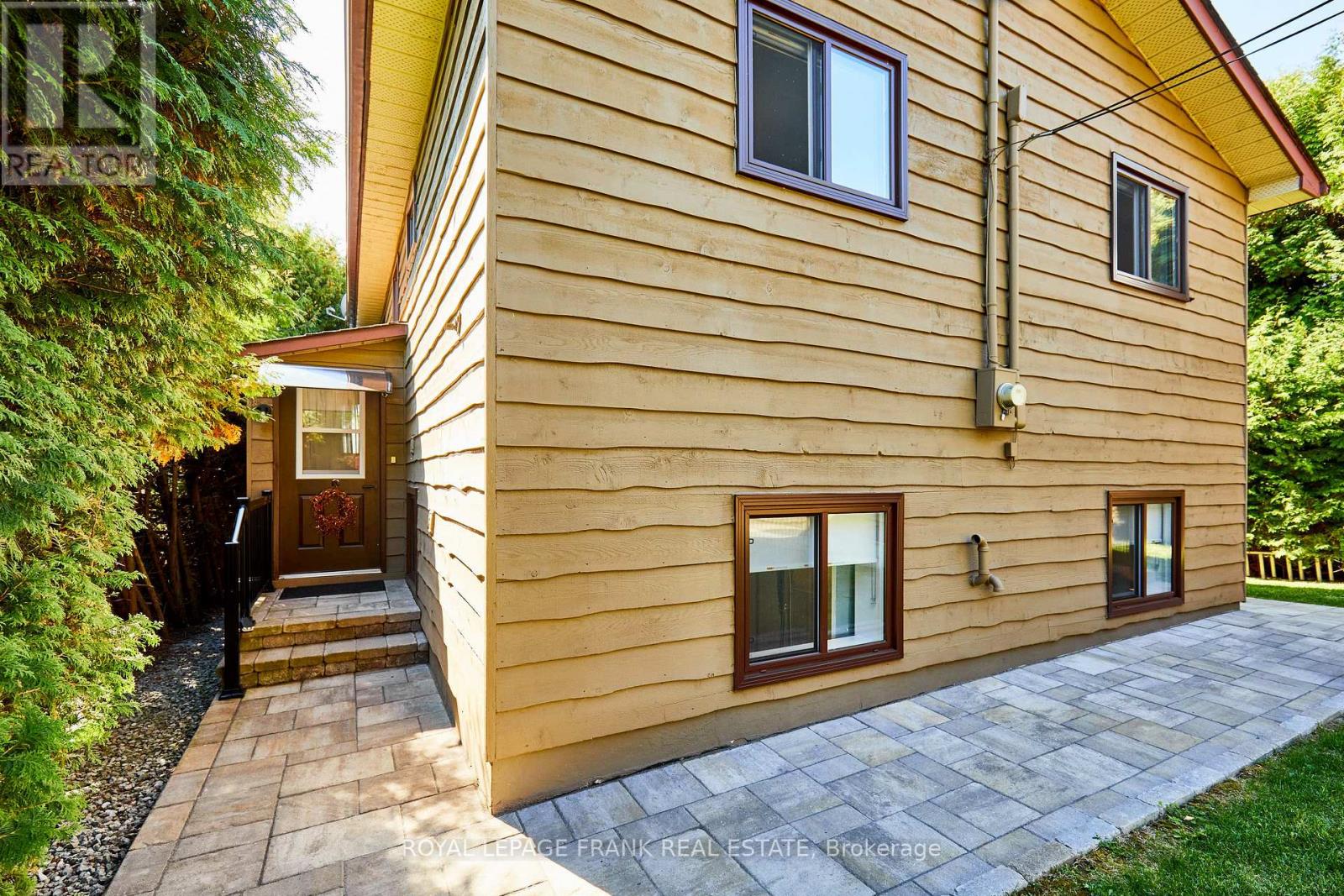 26 WAKEFORD ROAD - 10