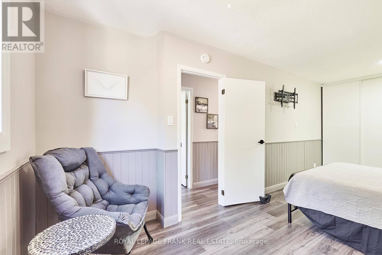 26 WAKEFORD ROAD - 28