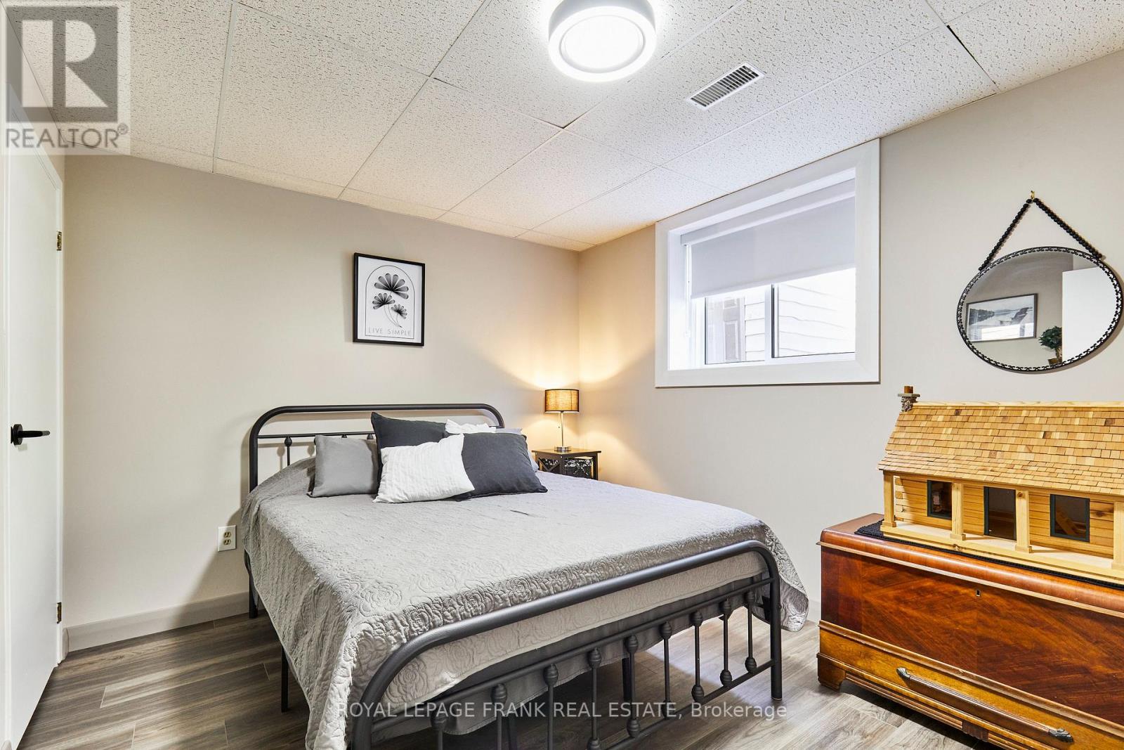 26 WAKEFORD ROAD - 38