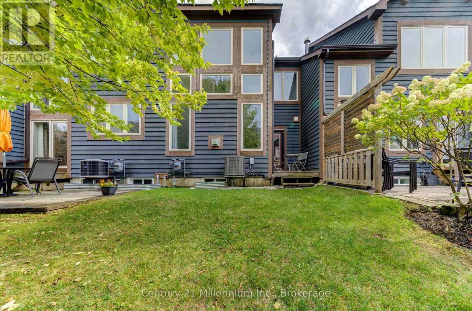 #15 6 WILDROSE TRAIL - 39
