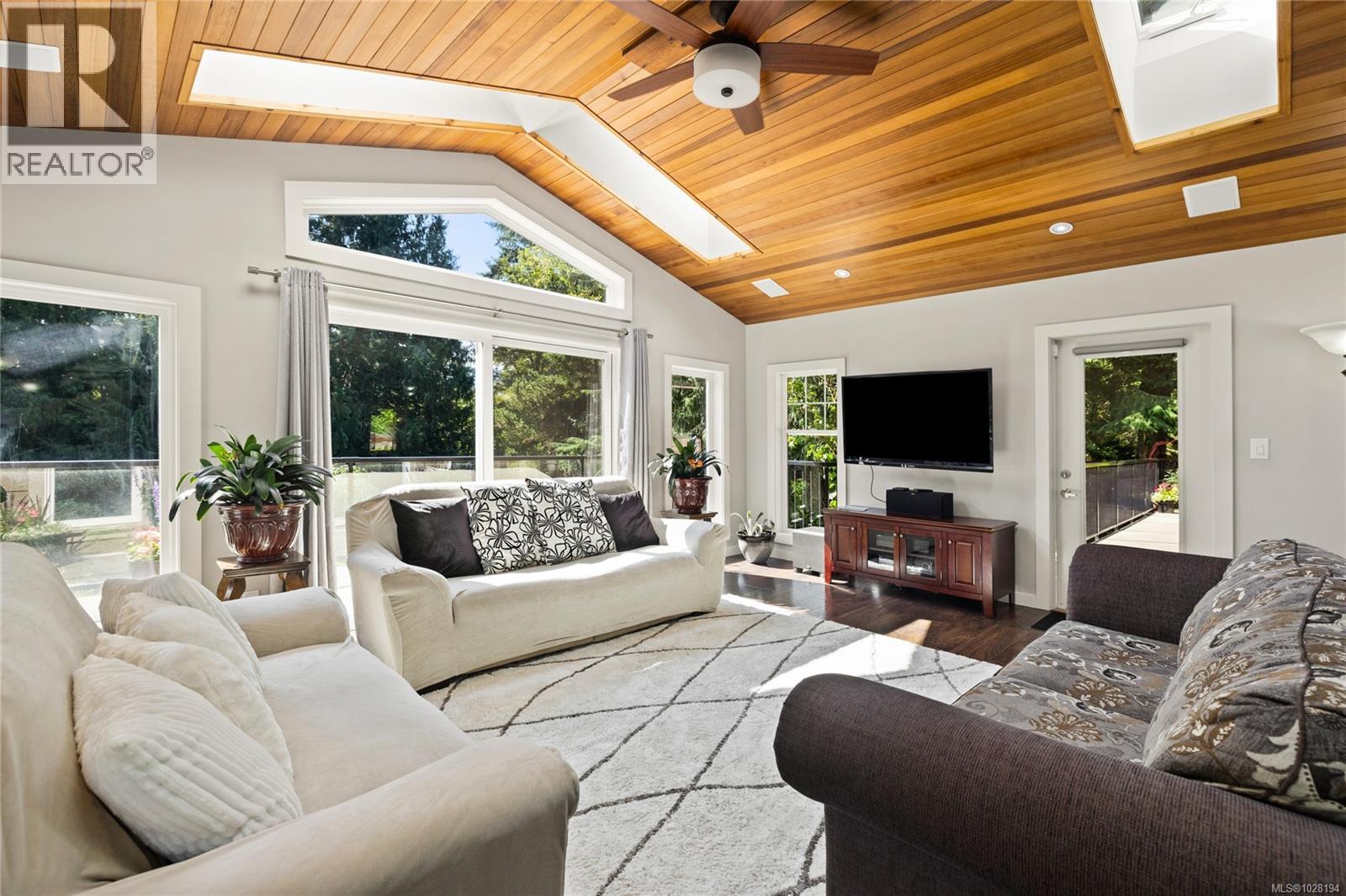 3061 RENFREW RD - 18