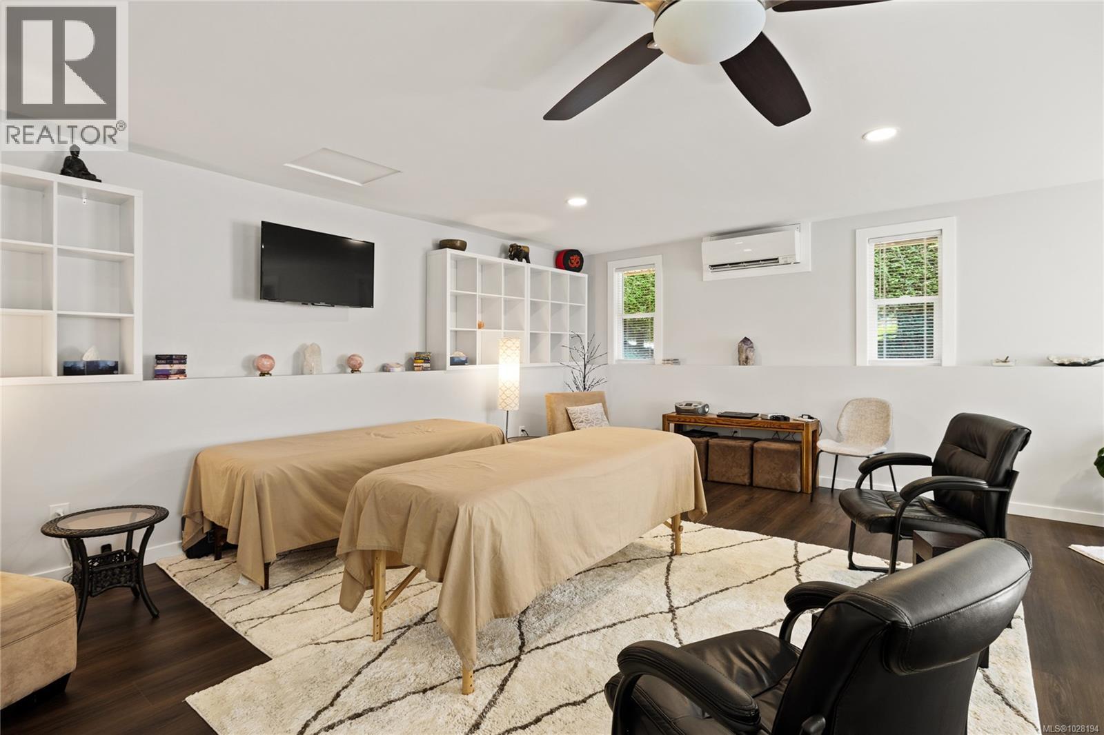 3061 RENFREW RD - 37