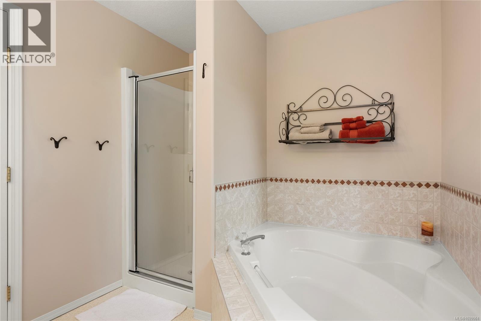 3255 Folkestone Dr, Nanaimo