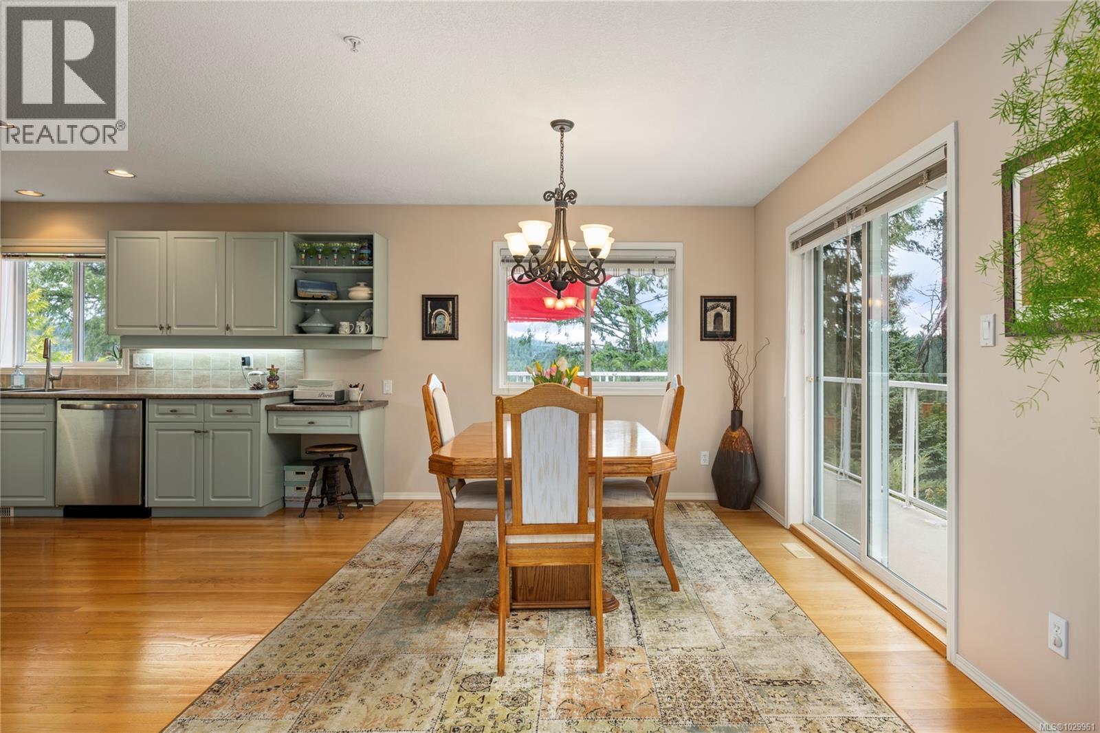 3255 Folkestone Dr, Nanaimo