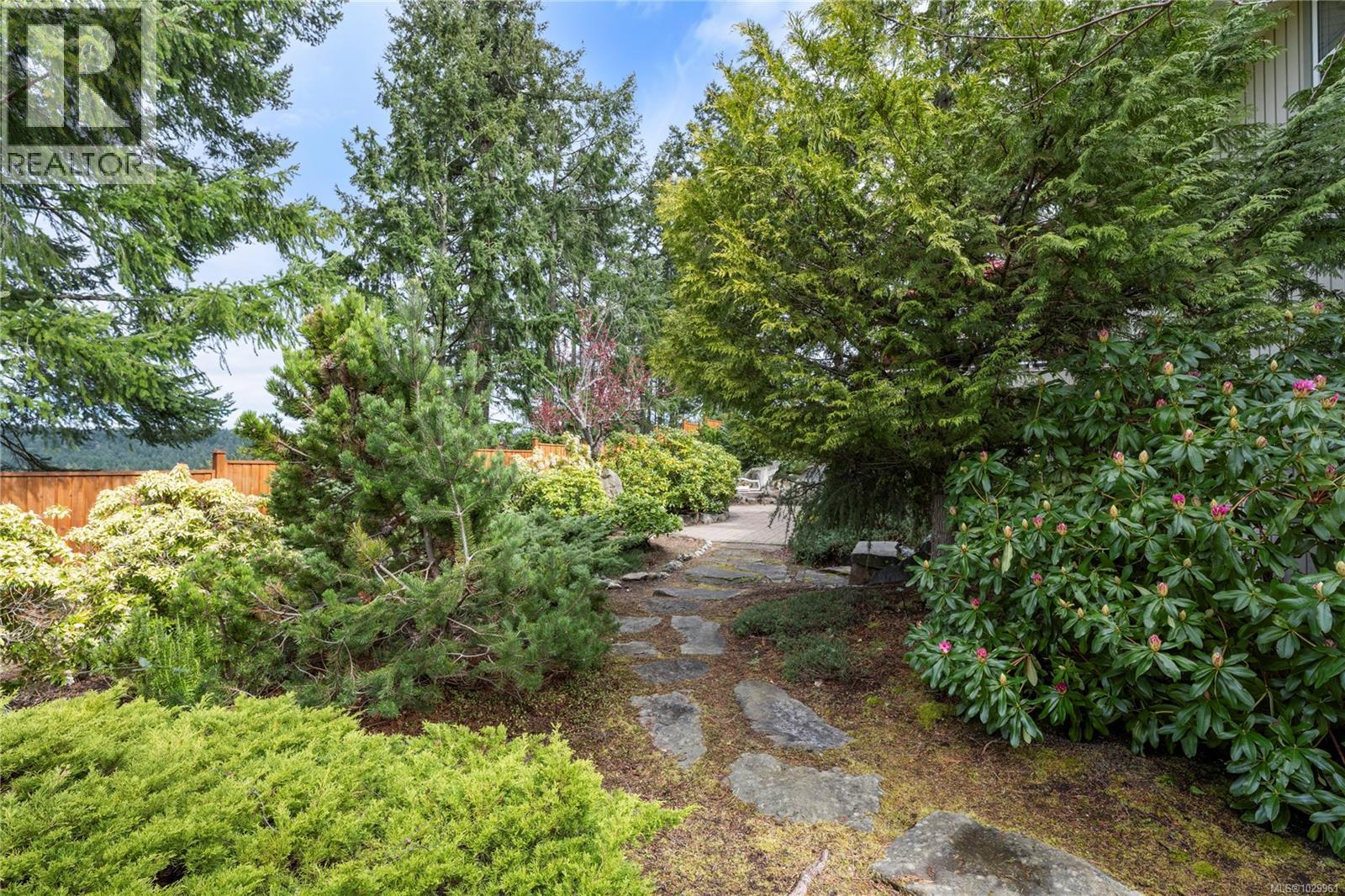 3255 Folkestone Dr, Nanaimo