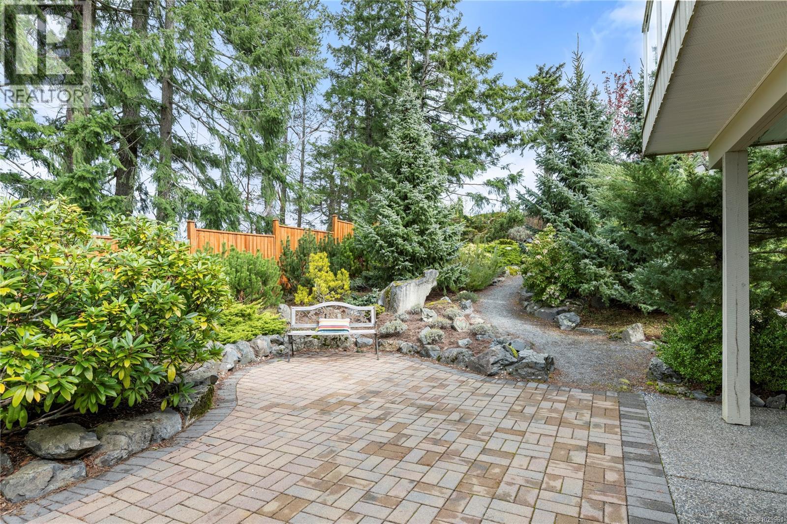 3255 Folkestone Dr, Nanaimo