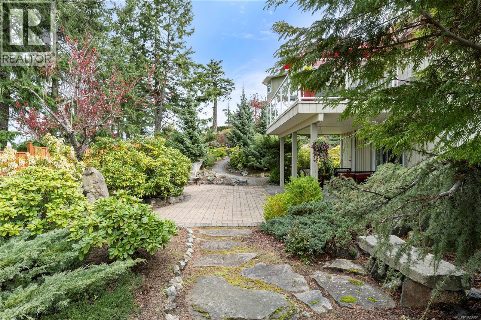 3255 Folkestone Dr, Nanaimo