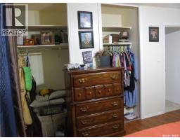 4pc Bathroom - 524 1st Street W, Leader, SK S0N1H0 Photo 10