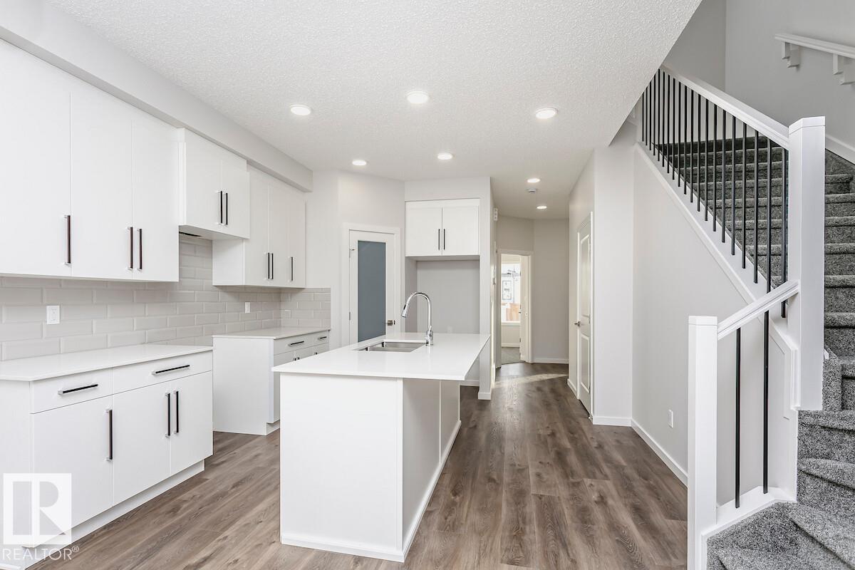 2907 64 ST SW, Edmonton