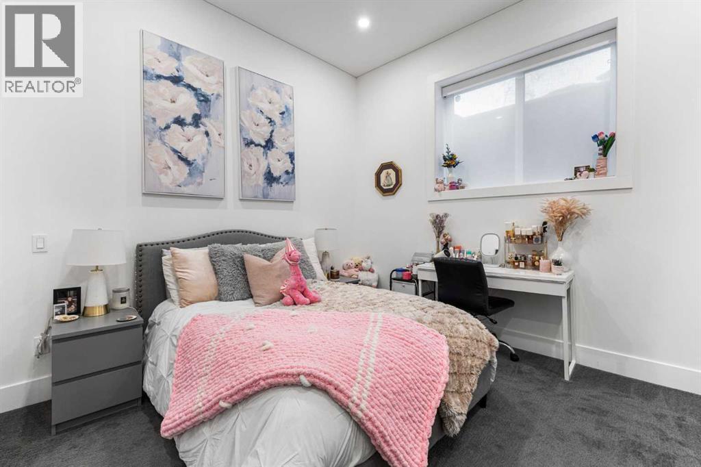 Single Family House for Sale in  Elveden Place SW Springbank Hill Calgary 