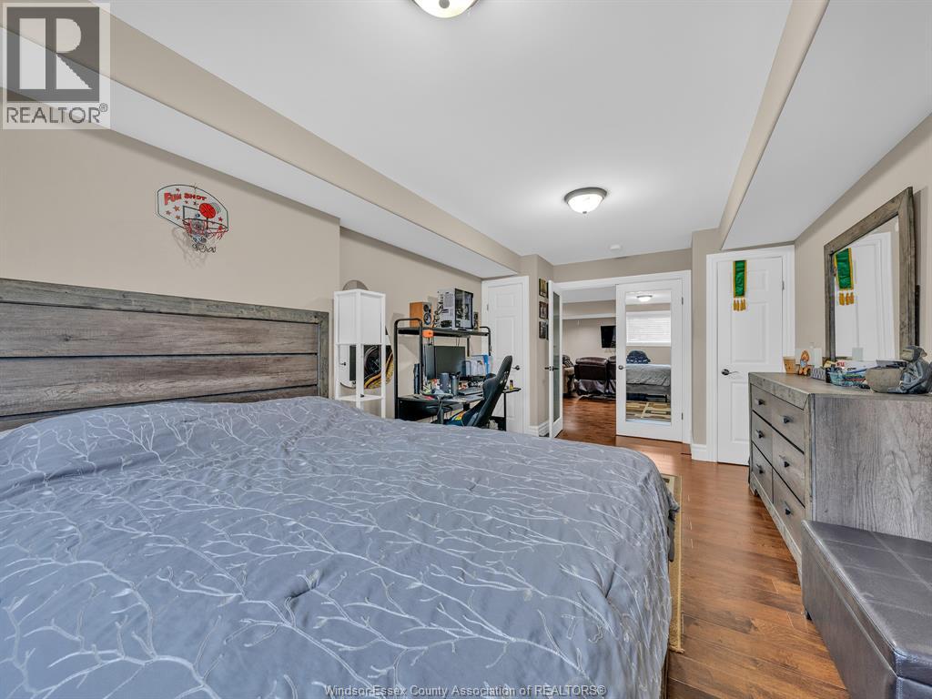 4795 PERIWINKLE CRESCENT - 43