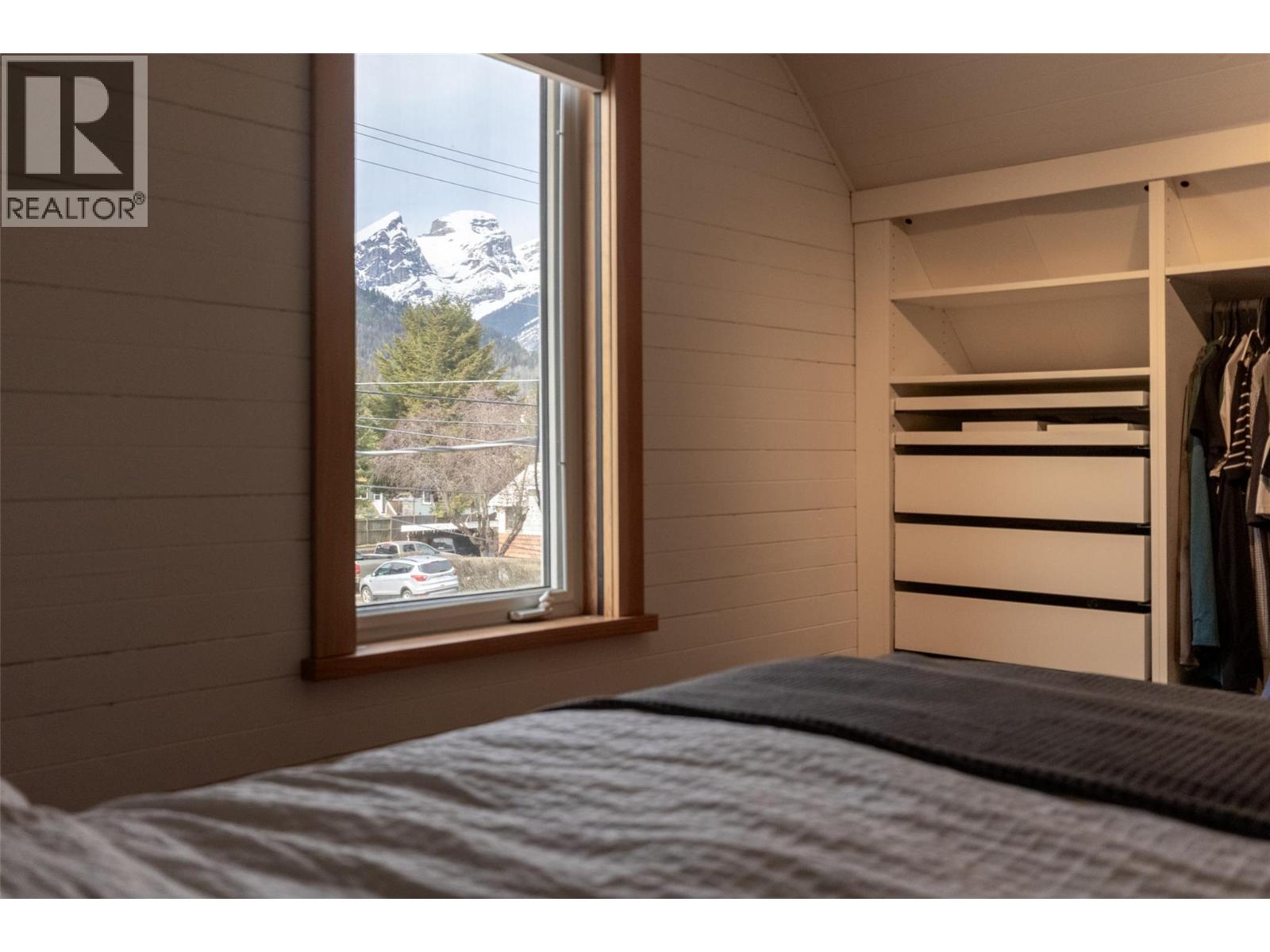 392 6th Avenue, Fernie