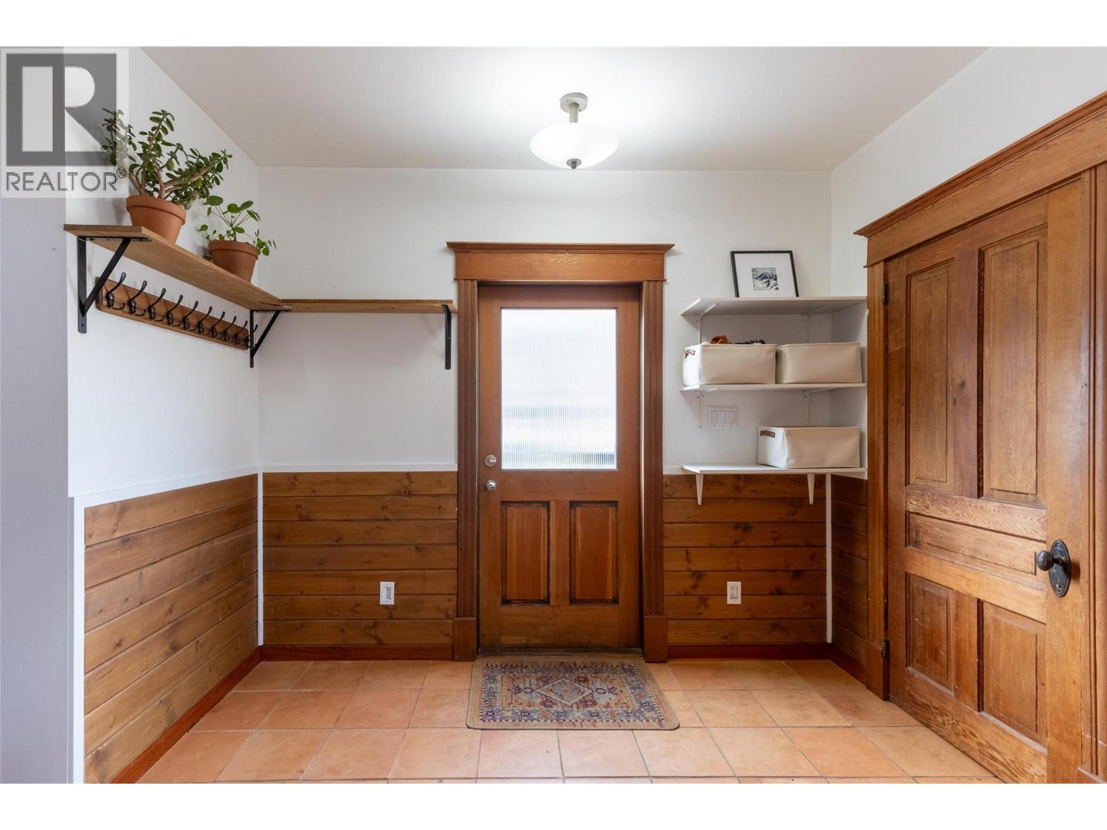 392 6th Avenue, Fernie