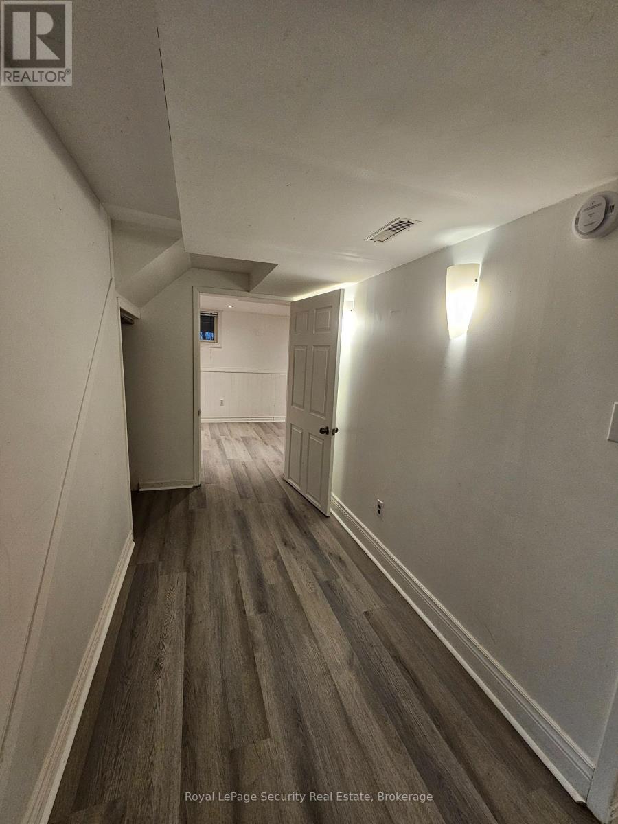 32 WILSON COURT - 20