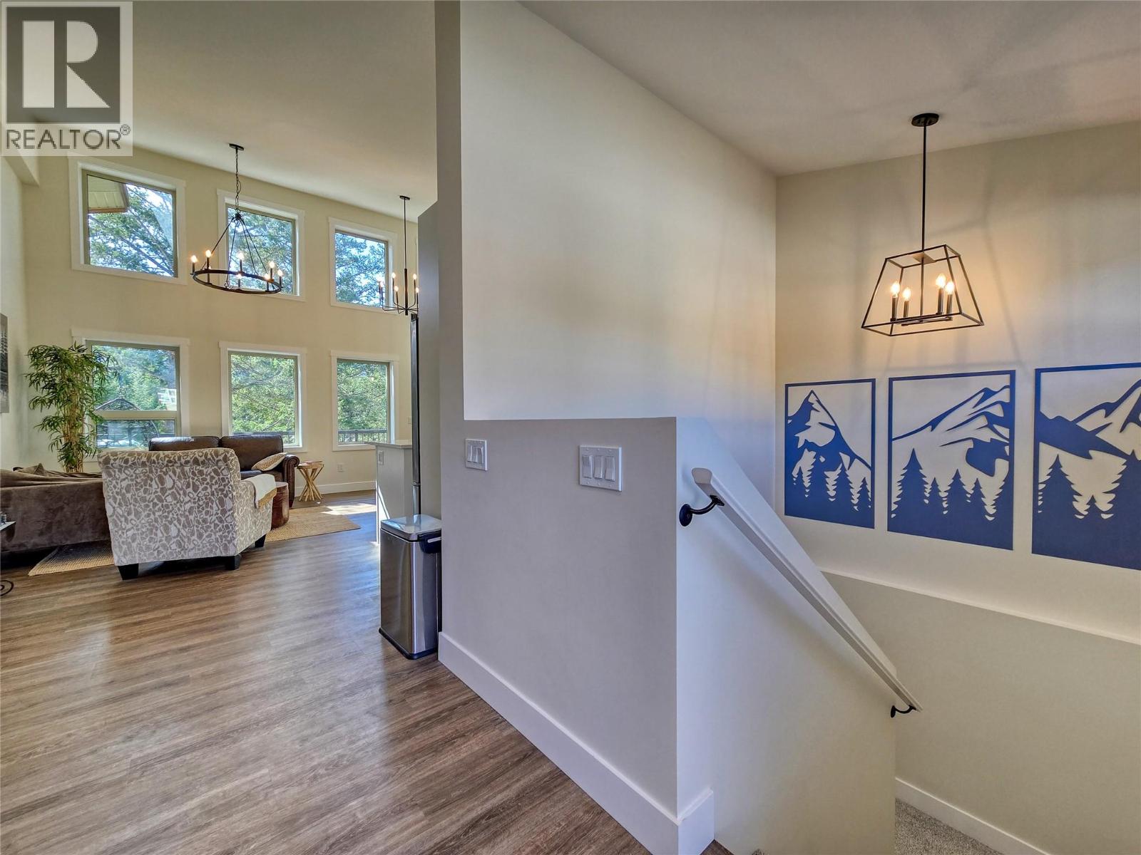 4926 TIMBER RIDGE Road Unit# 32, Windermere