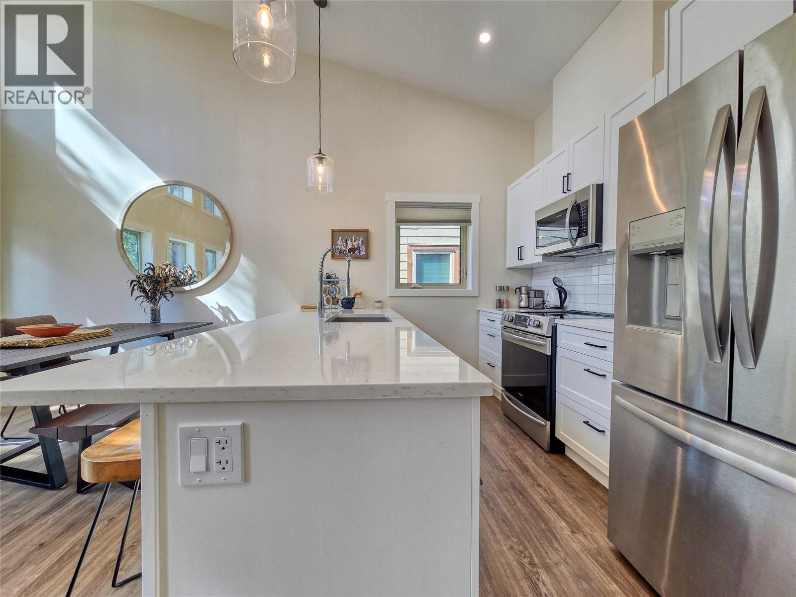 4926 TIMBER RIDGE Road Unit# 32, Windermere