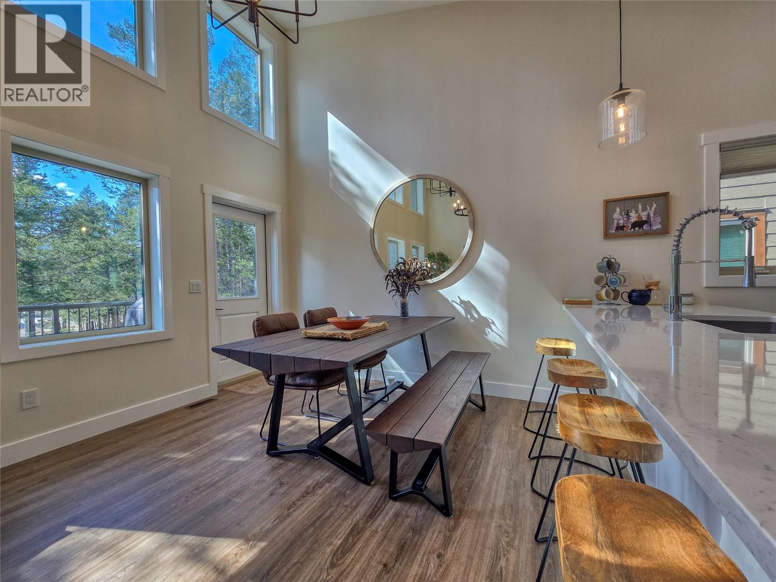 4926 TIMBER RIDGE Road Unit# 32, Windermere