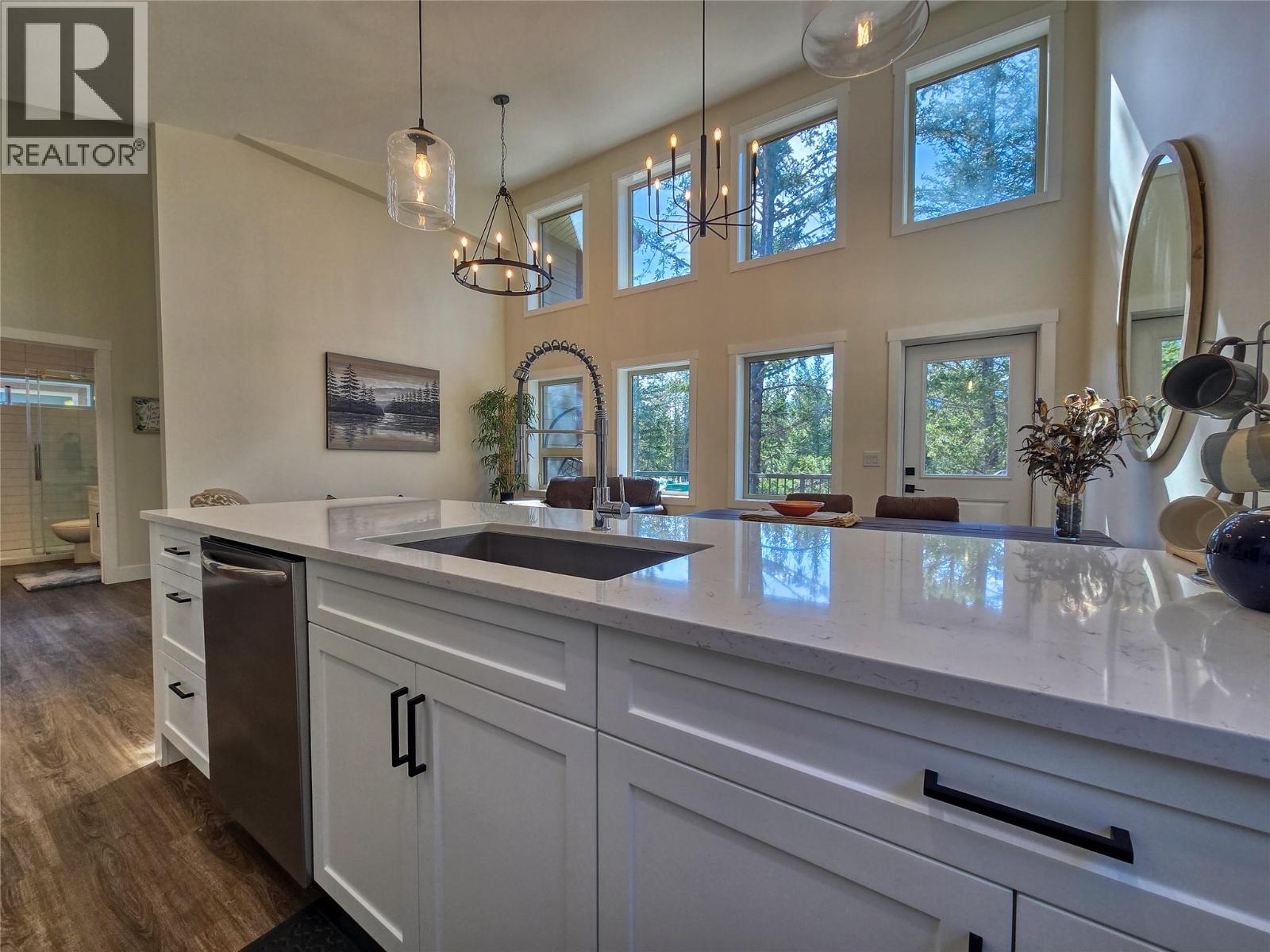 4926 TIMBER RIDGE Road Unit# 32, Windermere