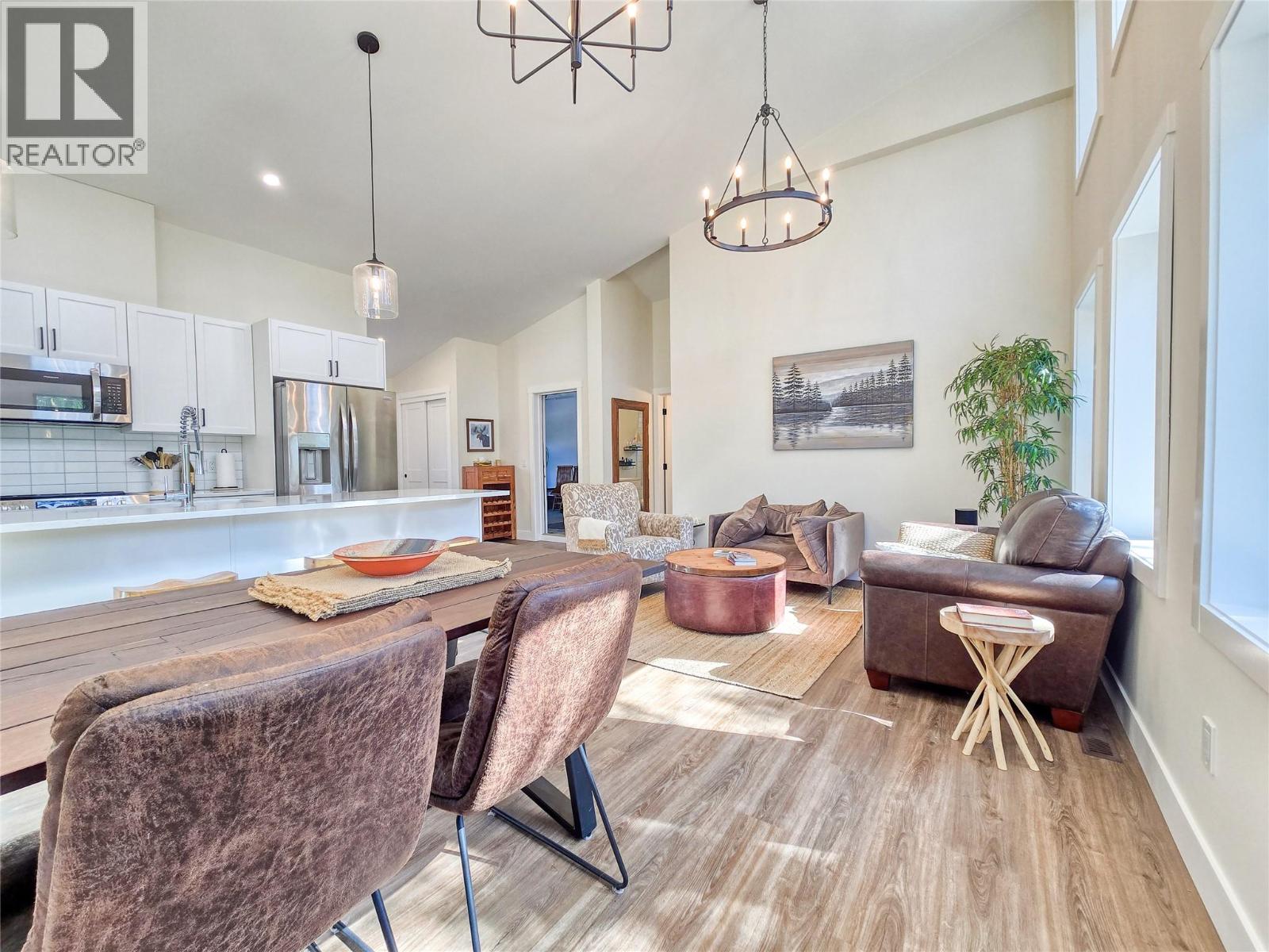 4926 TIMBER RIDGE Road Unit# 32, Windermere