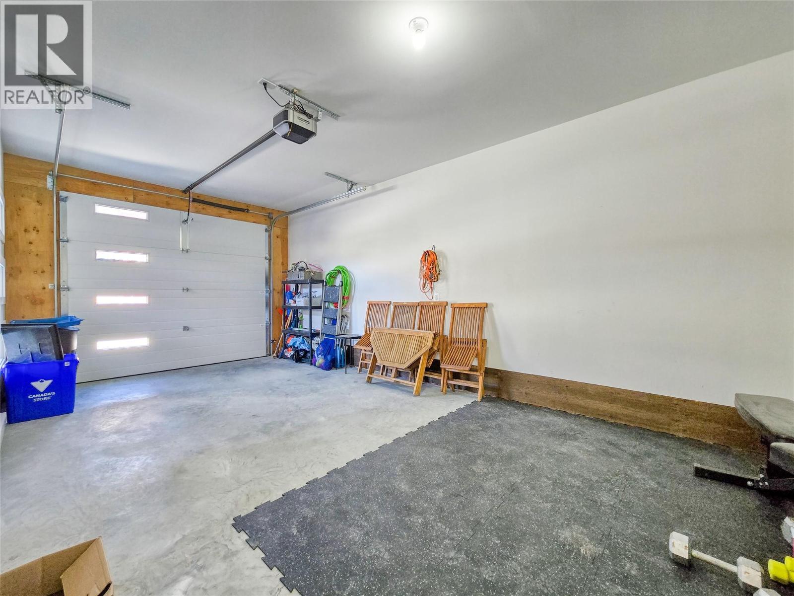 4926 TIMBER RIDGE Road Unit# 32, Windermere