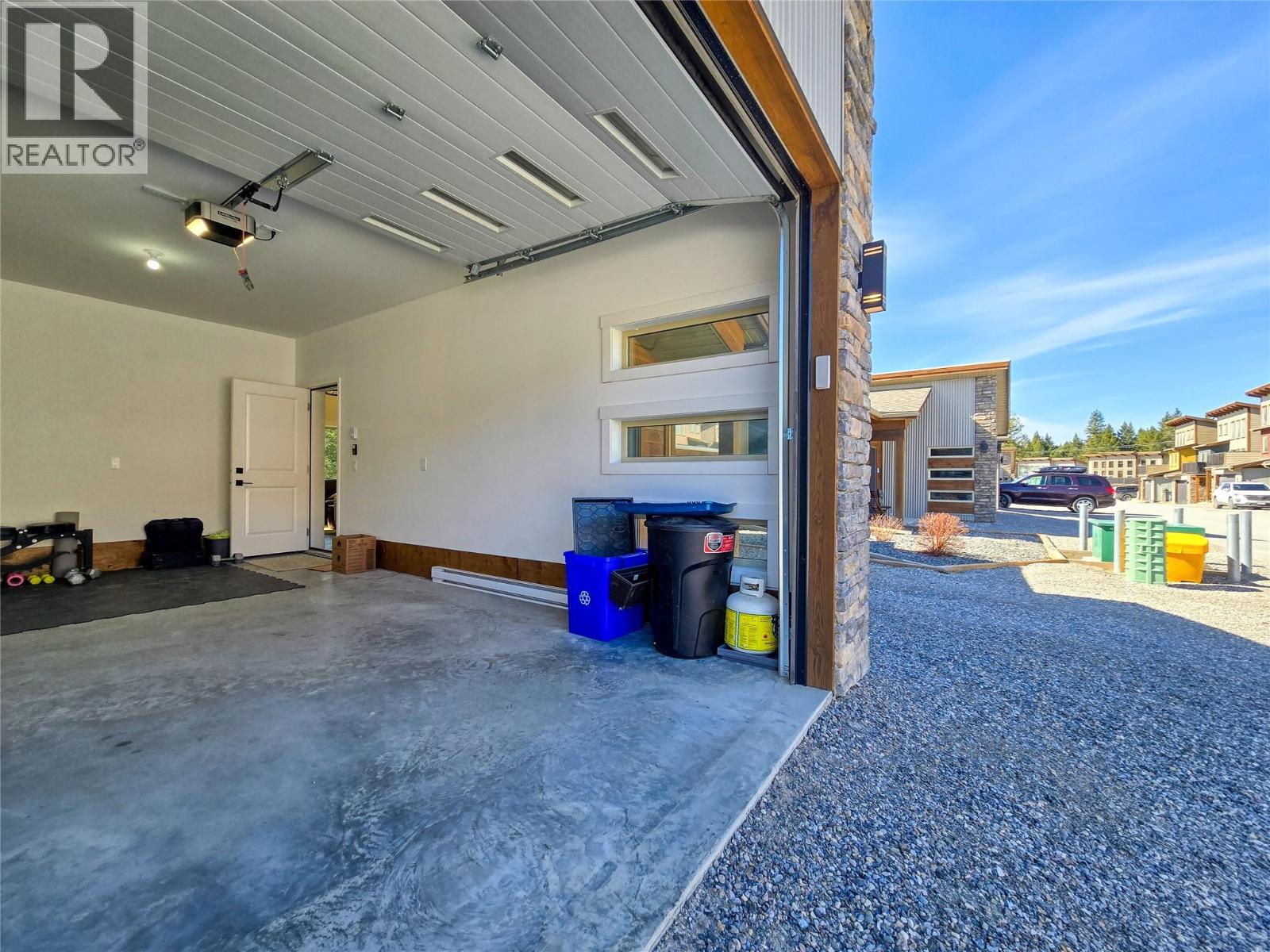 4926 TIMBER RIDGE Road Unit# 32, Windermere