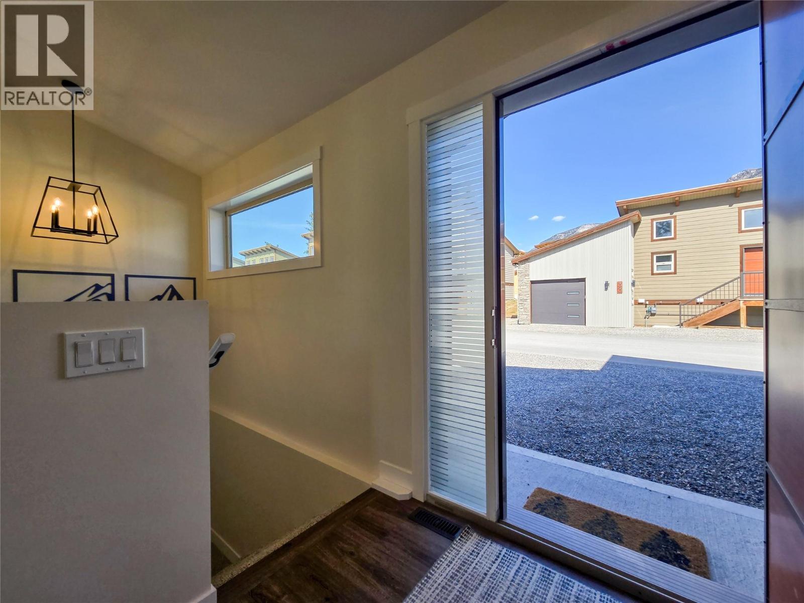 4926 TIMBER RIDGE Road Unit# 32, Windermere