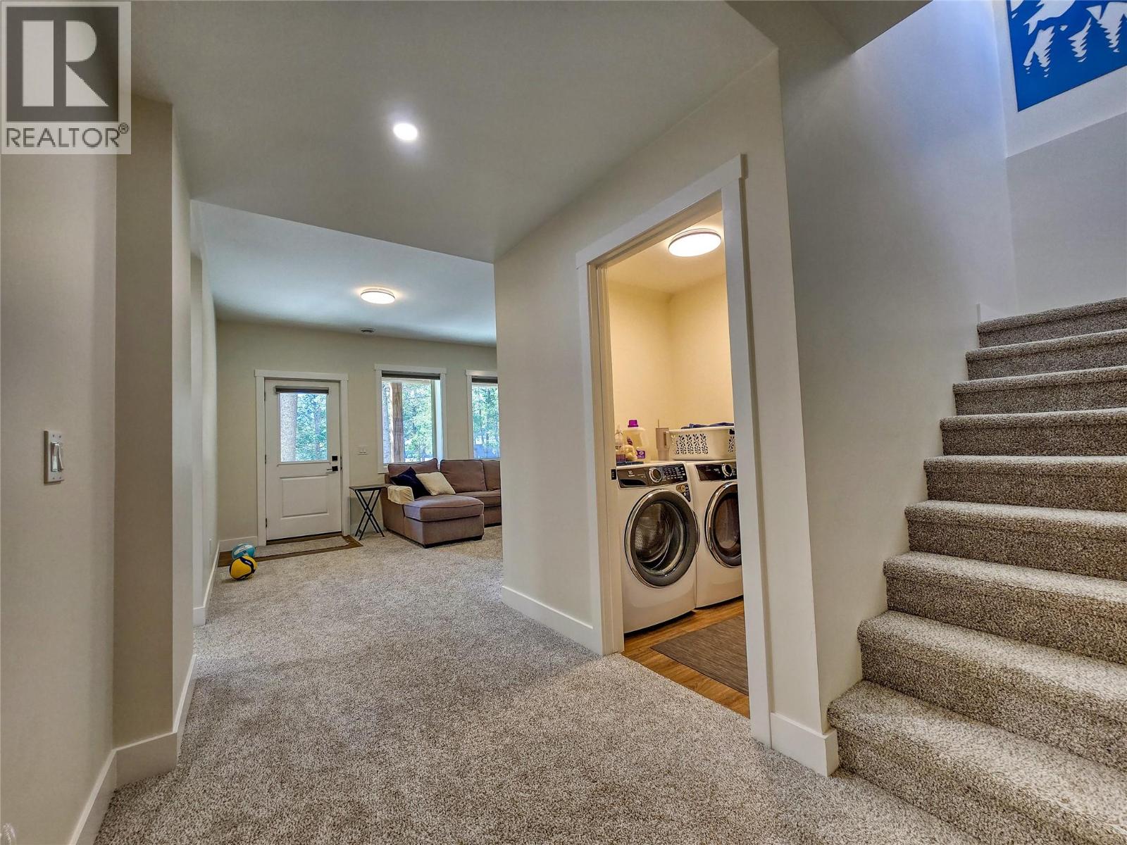 4926 TIMBER RIDGE Road Unit# 32, Windermere