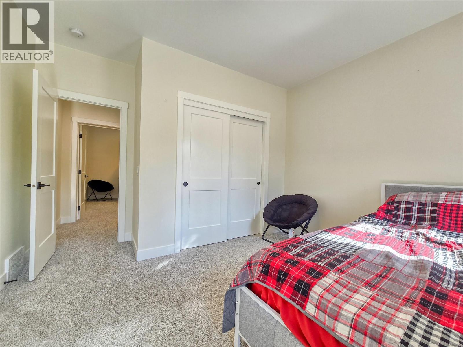 4926 TIMBER RIDGE Road Unit# 32, Windermere