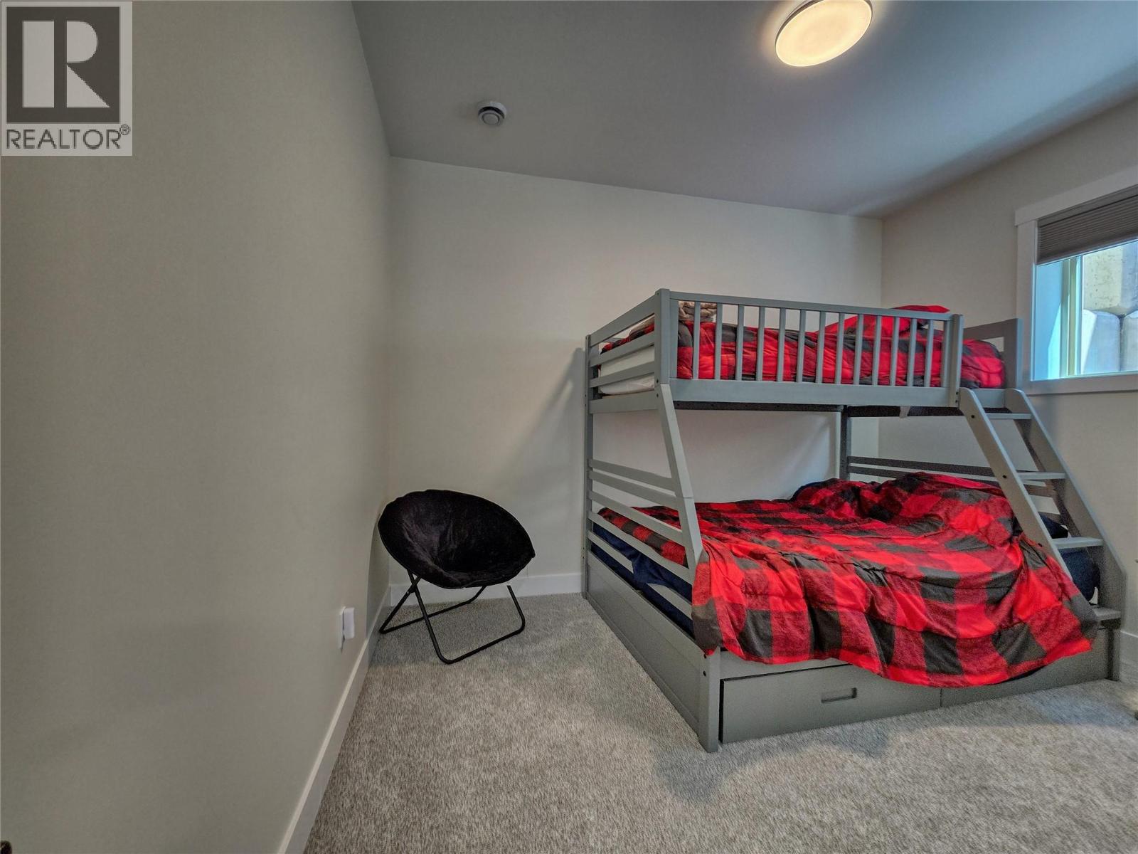 4926 TIMBER RIDGE Road Unit# 32, Windermere