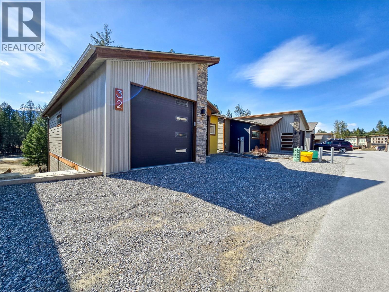 4926 TIMBER RIDGE Road Unit# 32, Windermere